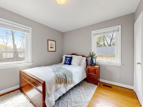 Photo 15 at 10 Woolton Crescent, Amesbury, Toronto