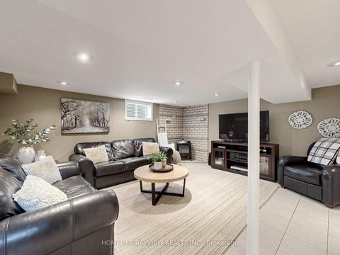 Photo 24 at 10 Woolton Crescent, Amesbury, Toronto