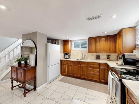 Photo 29 at 10 Woolton Crescent, Amesbury, Toronto