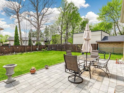Photo 39 at 10 Woolton Crescent, Amesbury, Toronto