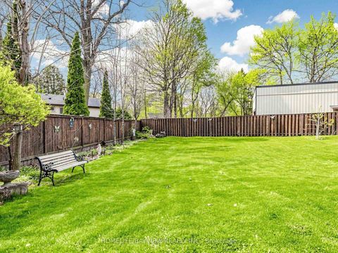 Photo 46 at 10 Woolton Crescent, Amesbury, Toronto