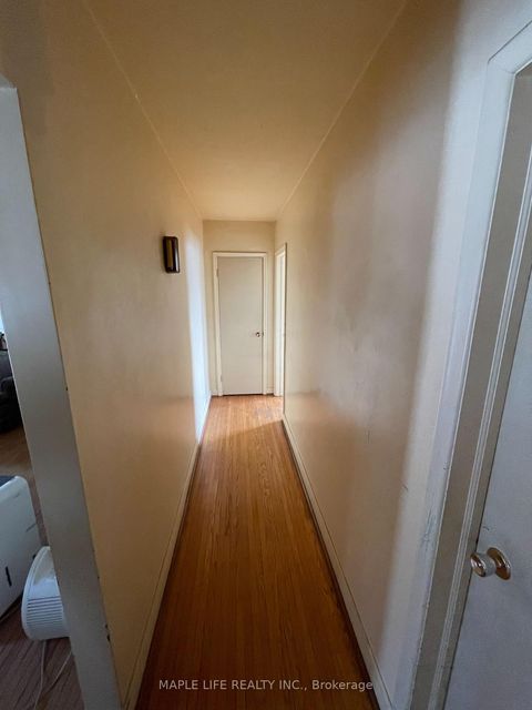 Photo 4 at 147 Earlton Road, Sullivan, Toronto
