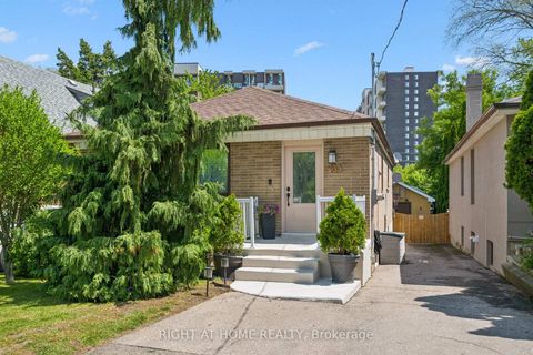 Photo 1 at 33 South Kingsway, Swansea, Toronto