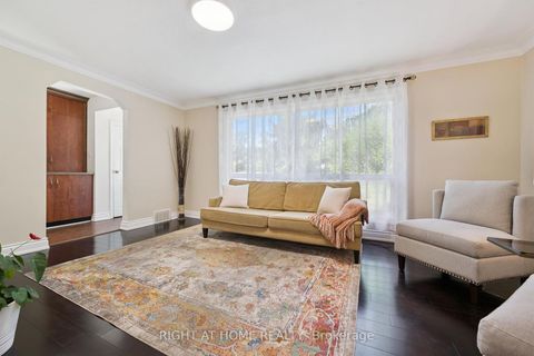 Photo 5 at 33 South Kingsway, Swansea, Toronto