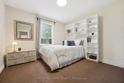 Photo 16 at 33 South Kingsway, Swansea, Toronto