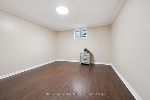 Photo 26 at 33 South Kingsway, Swansea, Toronto