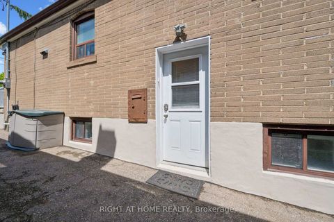 Photo 29 at 33 South Kingsway, Swansea, Toronto
