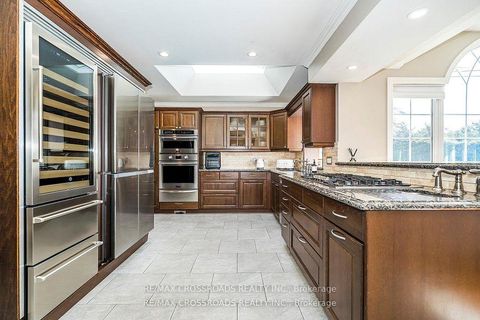 Photo 13 at 3 Wythenshawe Wood, Guildwood, Toronto