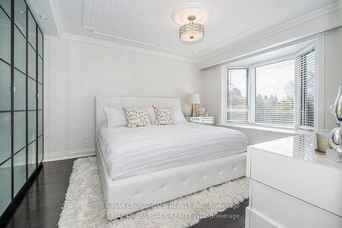Photo 22 at 3 Wythenshawe Wood, Guildwood, Toronto