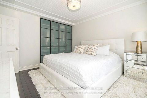 Photo 23 at 3 Wythenshawe Wood, Guildwood, Toronto