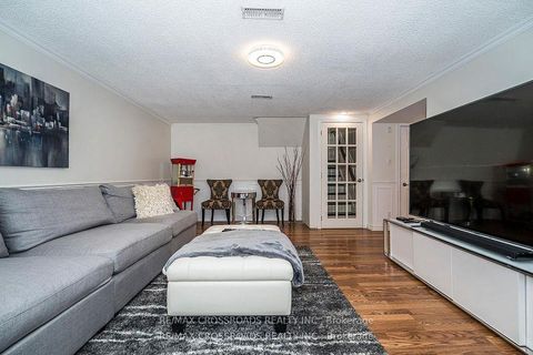 Photo 30 at 3 Wythenshawe Wood, Guildwood, Toronto