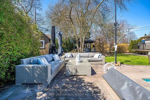 Photo 38 at 3 Wythenshawe Wood, Guildwood, Toronto