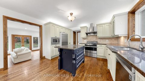 Photo 11 at 54 Plymbridge Road, York Mills, Toronto
