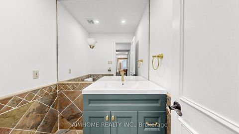 Photo 13 at 54 Plymbridge Road, York Mills, Toronto