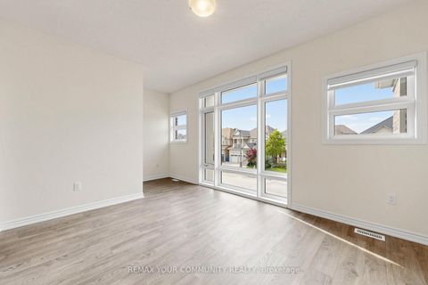 Photo 25 at 105 Halldorson Avenue, Bayview Northeast, Aurora