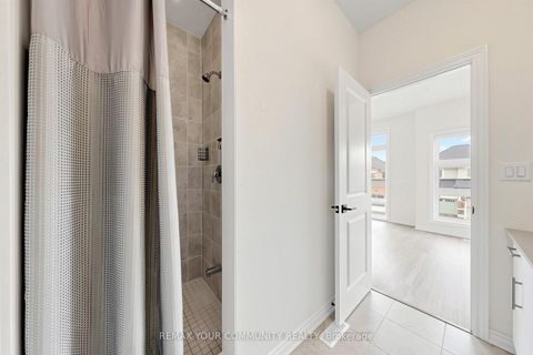Photo 39 at 105 Halldorson Avenue, Bayview Northeast, Aurora