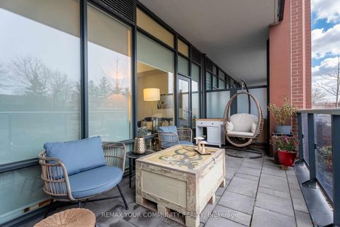 Photo 3 at 112 - 4800 Highway 7 Road, East Woodbridge, Vaughan