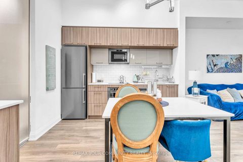 Photo 9 at 112 - 4800 Highway 7 Road, East Woodbridge, Vaughan