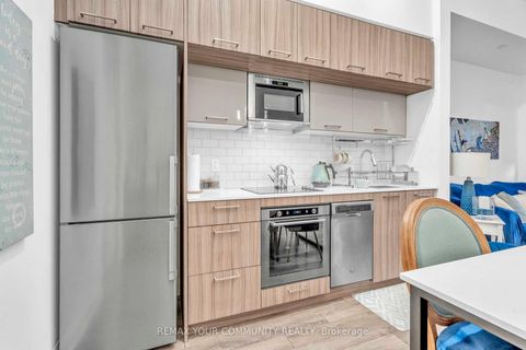 Photo 10 at 112 - 4800 Highway 7 Road, East Woodbridge, Vaughan