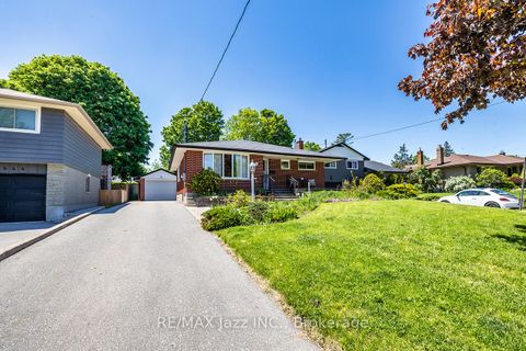 Photo 2 at 950 Mary Street N, Centennial, Oshawa