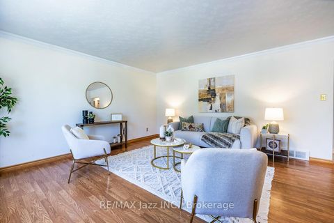 Photo 9 at 950 Mary Street N, Centennial, Oshawa