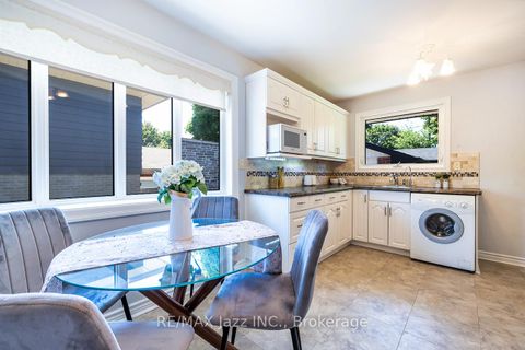 Photo 13 at 950 Mary Street N, Centennial, Oshawa