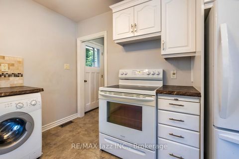 Photo 16 at 950 Mary Street N, Centennial, Oshawa