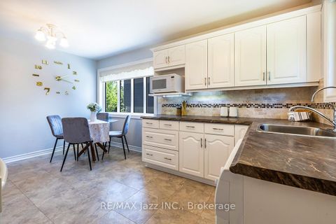 Photo 18 at 950 Mary Street N, Centennial, Oshawa