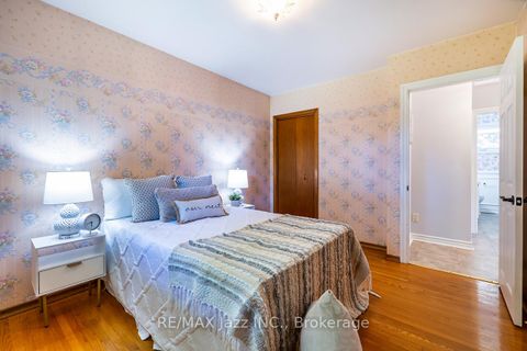 Photo 23 at 950 Mary Street N, Centennial, Oshawa