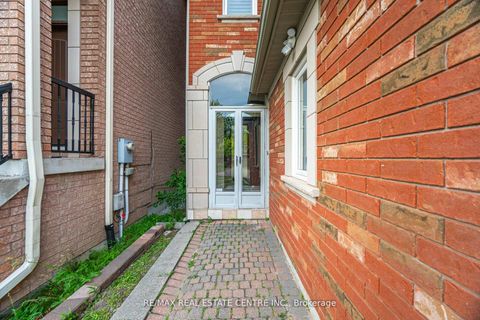 Photo 2 at 24 Futura Avenue, Rouge Woods, Richmond Hill