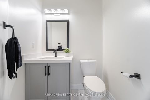 Photo 7 at 24 Futura Avenue, Rouge Woods, Richmond Hill