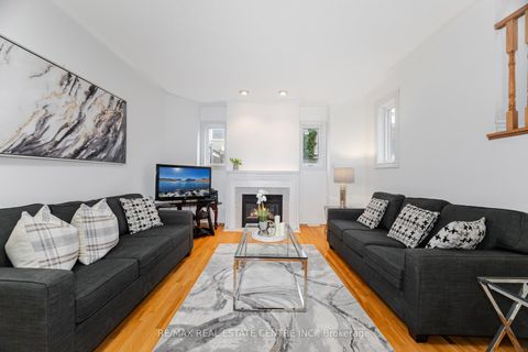 Photo 10 at 24 Futura Avenue, Rouge Woods, Richmond Hill