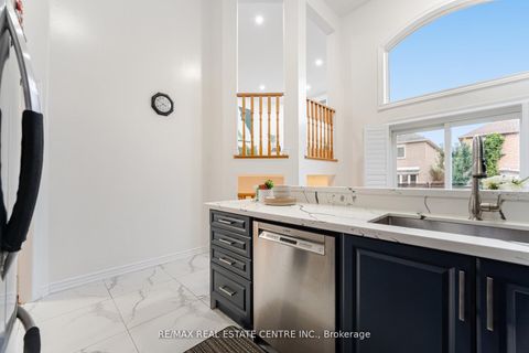 Photo 13 at 24 Futura Avenue, Rouge Woods, Richmond Hill