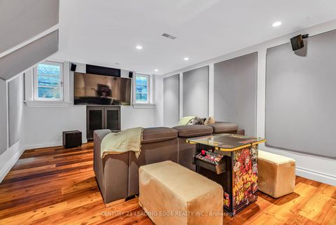 Photo 32 at 2 Nightfall Court, Kleinburg, Vaughan