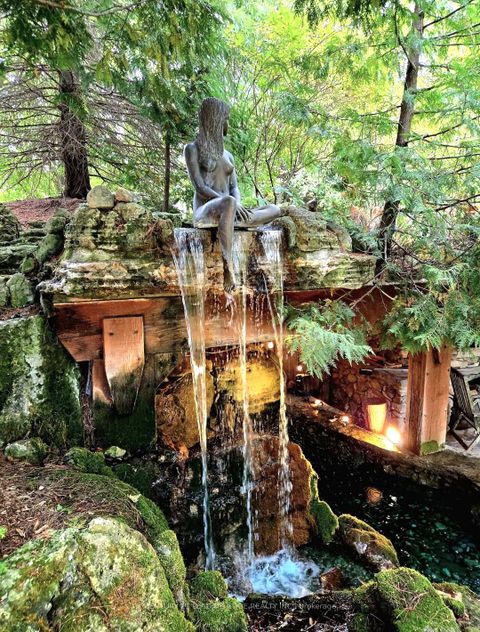 Photo 44 at 2 Nightfall Court, Kleinburg, Vaughan