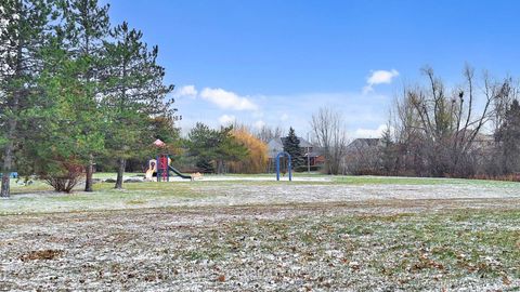 Photo 9 at 1166 Oriole Crescent, Alcona, Innisfil