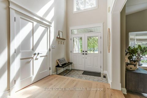 Photo 3 at 98 Woodview Drive, Rougemount, Pickering