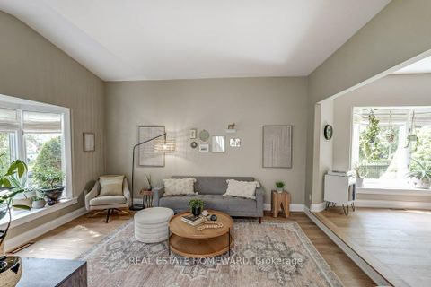 Photo 5 at 98 Woodview Drive, Rougemount, Pickering