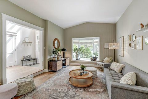 Photo 6 at 98 Woodview Drive, Rougemount, Pickering
