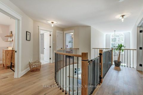Photo 25 at 98 Woodview Drive, Rougemount, Pickering