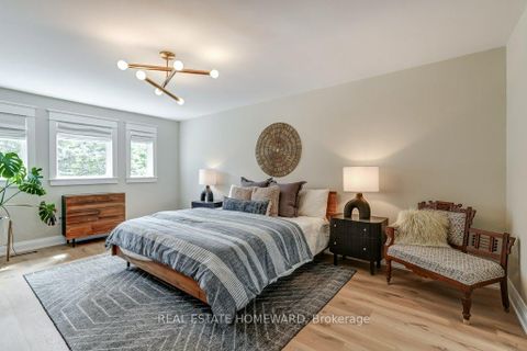 Photo 26 at 98 Woodview Drive, Rougemount, Pickering