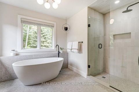 Photo 30 at 98 Woodview Drive, Rougemount, Pickering