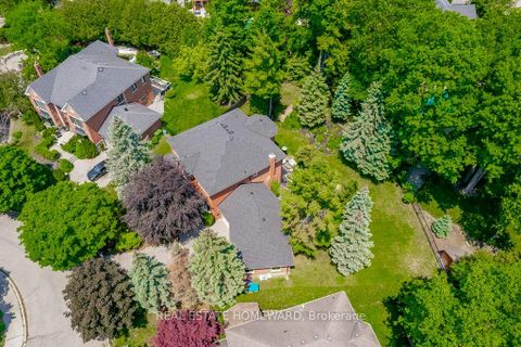 Photo 46 at 98 Woodview Drive, Rougemount, Pickering