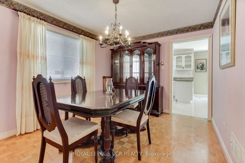 Photo 11 at 11 Zucchet Court, East Woodbridge, Vaughan