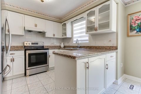 Photo 13 at 11 Zucchet Court, East Woodbridge, Vaughan