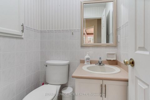 Photo 21 at 11 Zucchet Court, East Woodbridge, Vaughan