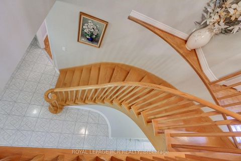 Photo 24 at 11 Zucchet Court, East Woodbridge, Vaughan
