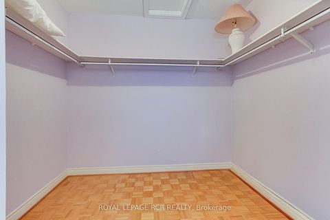 Photo 31 at 11 Zucchet Court, East Woodbridge, Vaughan