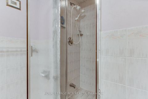 Photo 42 at 11 Zucchet Court, East Woodbridge, Vaughan