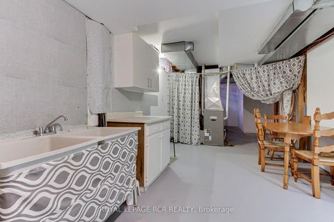 Photo 43 at 11 Zucchet Court, East Woodbridge, Vaughan